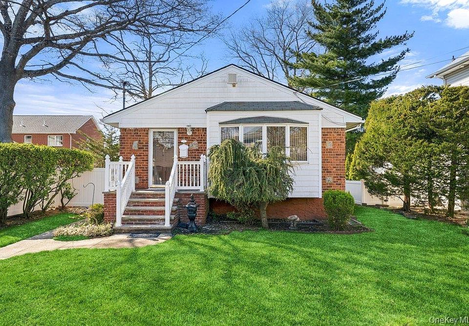 1st image of 15 Woodlawn Avenue