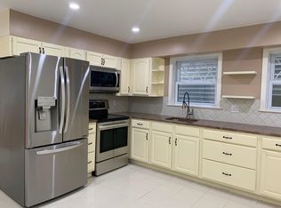 2884 Middletown Rd #1, Bronx, NY 10461