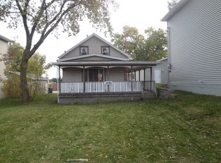 3656 S 33rd St, Greenfield, WI 53221