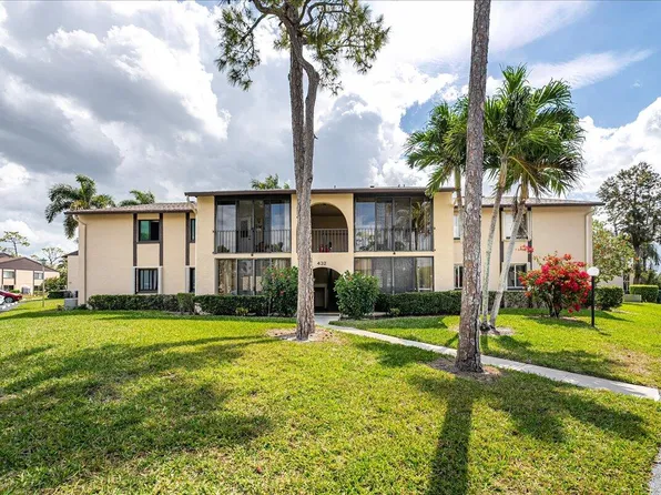 432 Pine Glen Lane #D1, Greenacres, FL 33463
