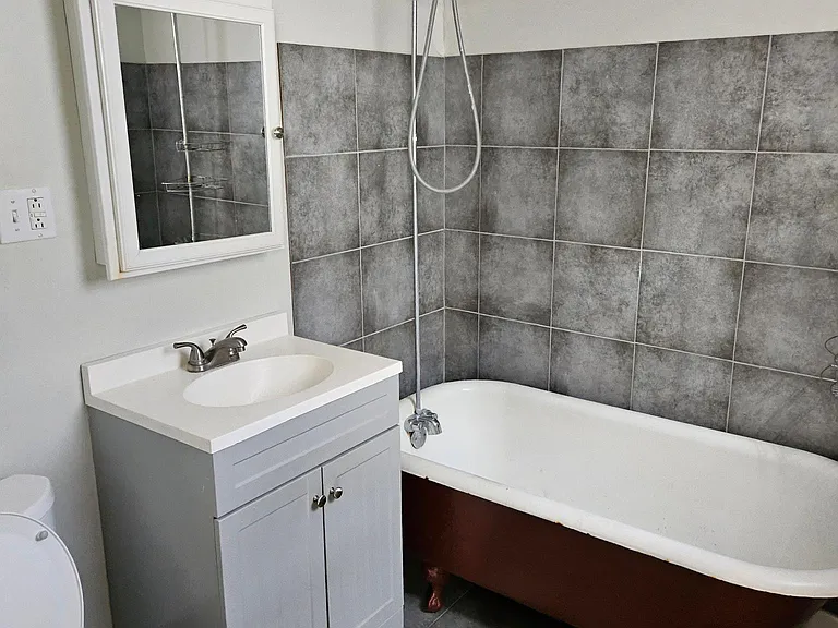 2731 Orleans Ave — Photo 8
