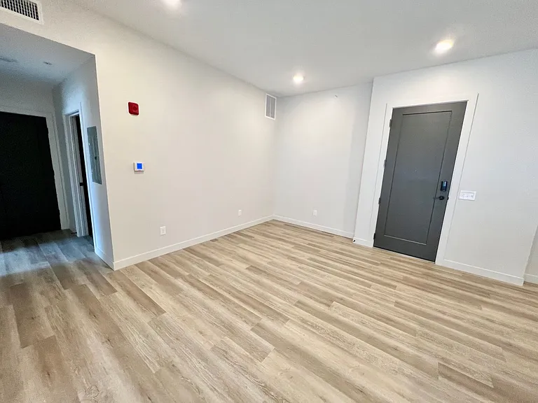 3022 Fieldhouse Cir #207 — Photo 12