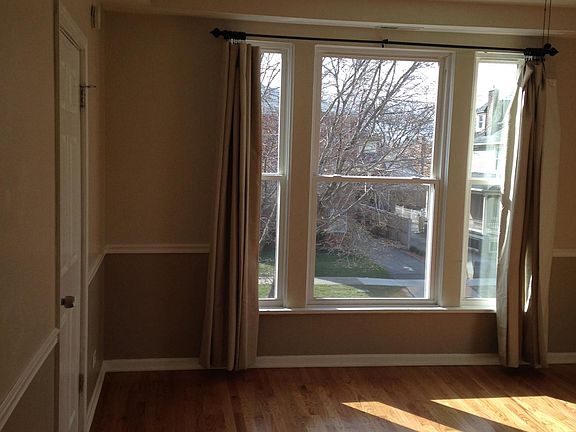 4th image of 31 S Kensington Ave APT 2