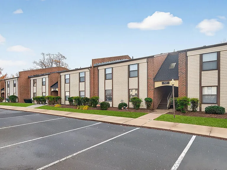 8-web-or-mls-700-moraine-ct