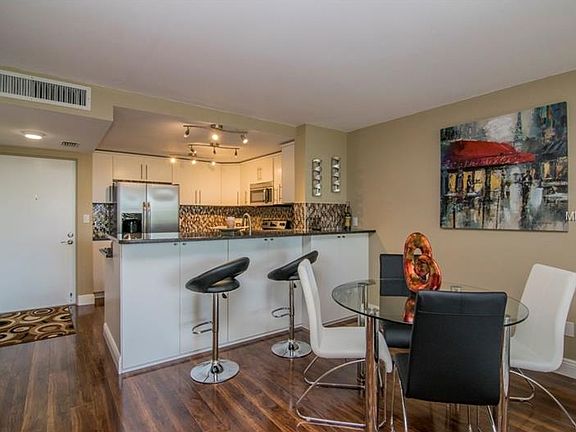 5th image of 2614 Cove Cay Dr Unit 403