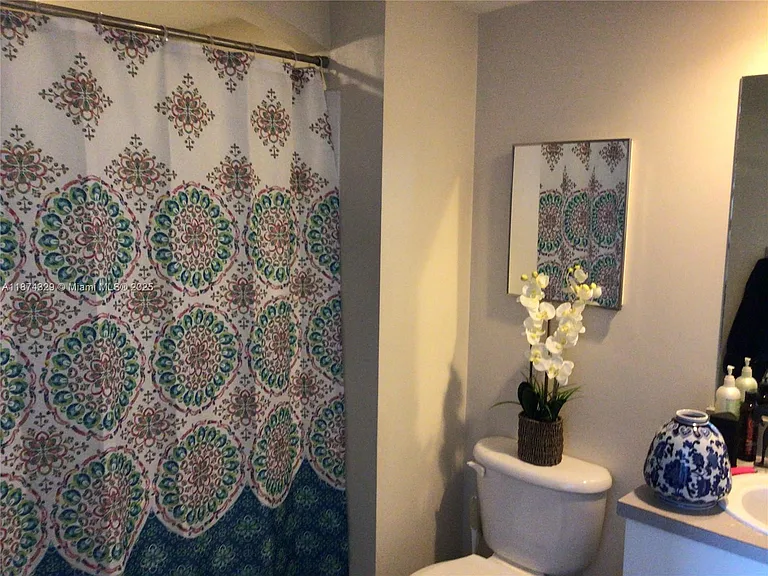 9201 Collins Ave #921 — Photo 9