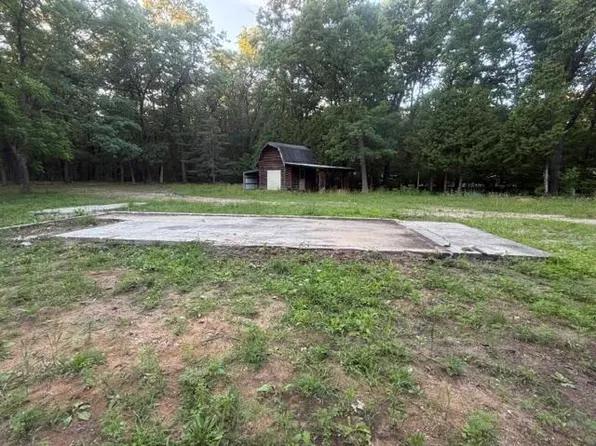 2649 E Fox Dr, Grant, MI 49327