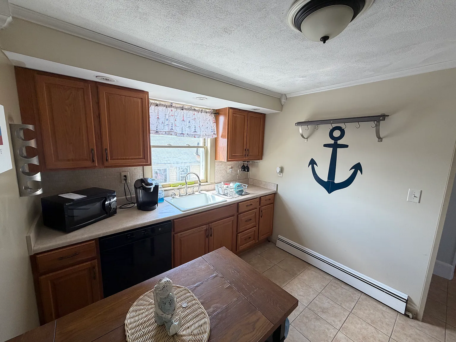 2 bed, 1100 sqft, $3,200 — Photo 4