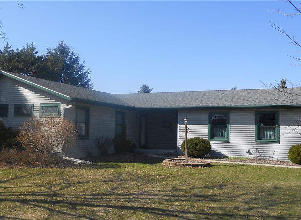1st image of 205 Woodland Ct