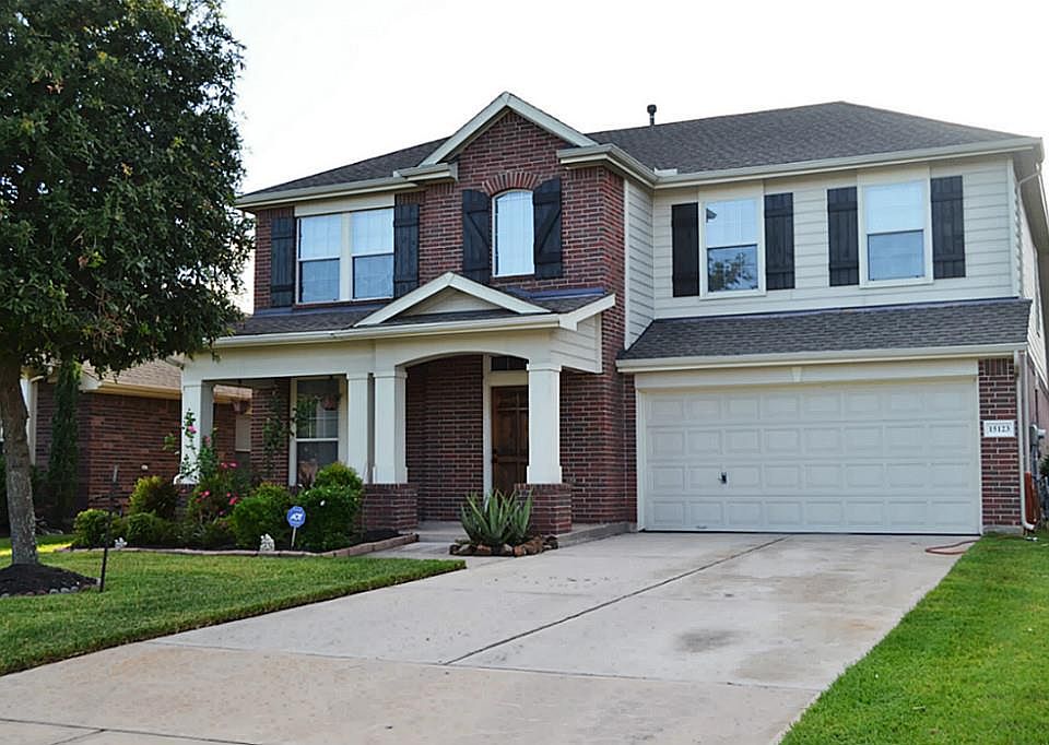 1st image of 15123 Summer Sunset Dr
