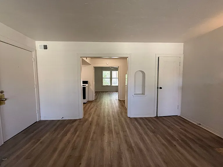 800 East Dr — Photo 8