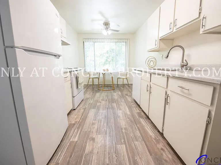 Aspen Pines — Photo 142