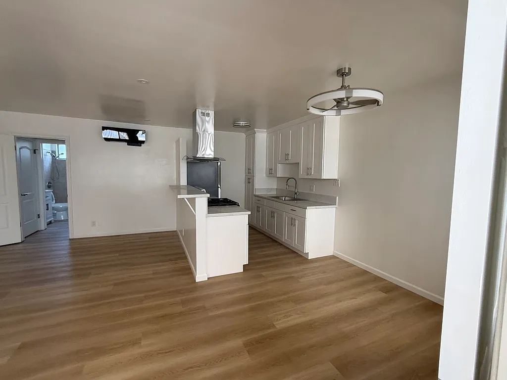 1 bed, 650 sqft, $2,395 — Photo 2