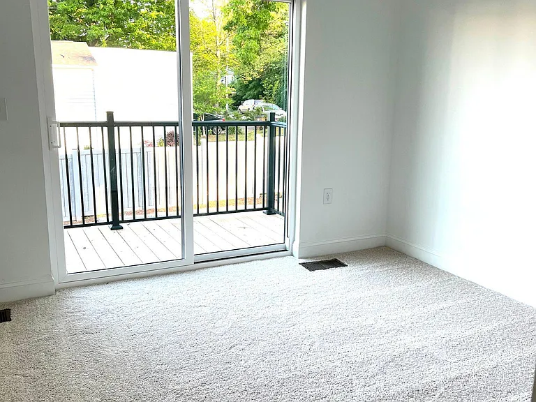 119 N Franklin St #100 — Photo 15