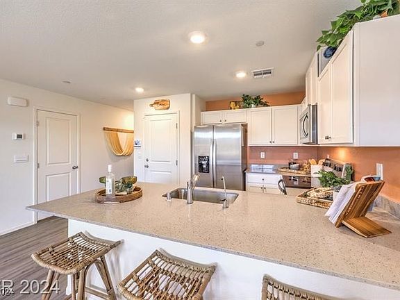 5th image of 6065 Lily Garden St #66