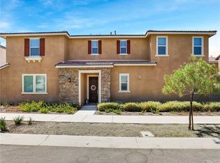 26902 Trestles Dr, Santa Clarita, CA 91351