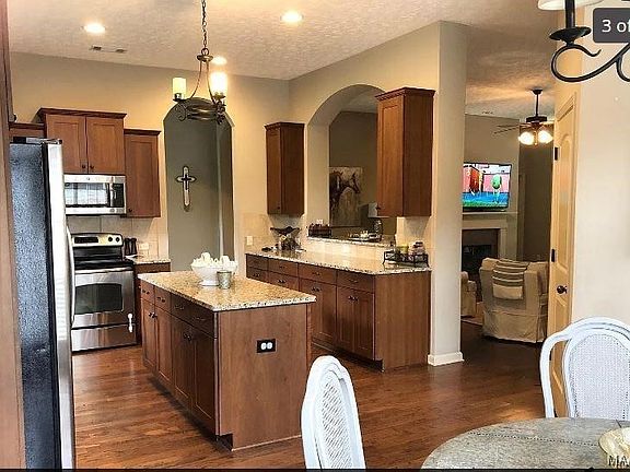 5th image of 9624 Gunnison Dr