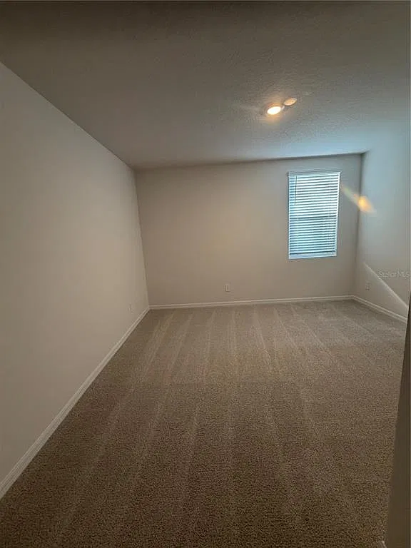 4 bed, 3.0 bath, 2387 sqft, $2,375 — Photo 4