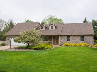 51651 Steeple Chase Dr, Granger, IN 46530