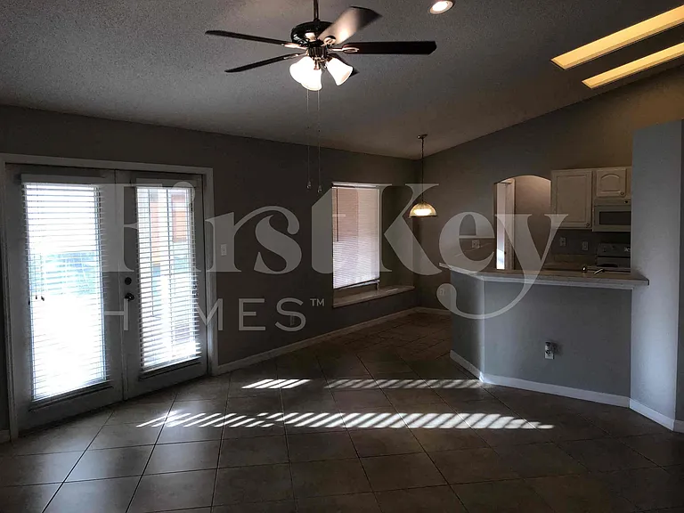 1550 Golfside Village Blvd — Photo 8