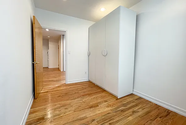 Rented by Kahen Properties | media 14