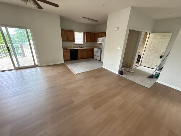 425 Thornton St APT C, Leavenworth, KS 66048