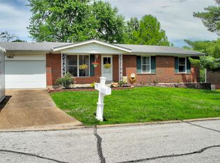 1906 Maple Ln, Arnold, MO 63010