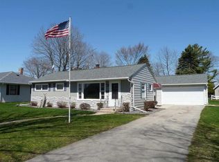 1123 Kilbourn St, Kewaunee, WI 54216