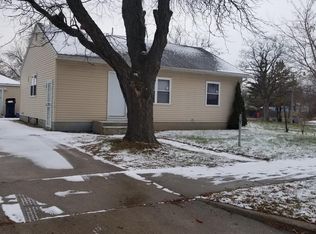 4885 N 63rd St, Milwaukee, WI 53218