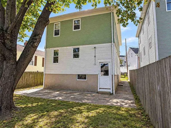 35 Hymer St, Providence, RI 02908