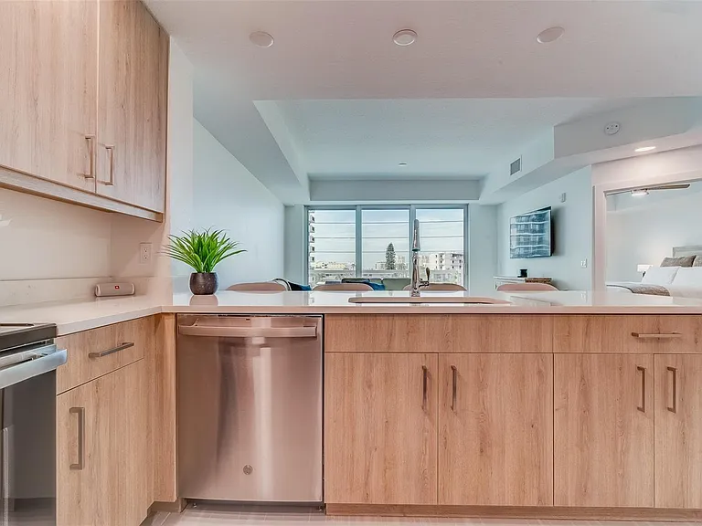 415 Island Way #311 — Photo 13