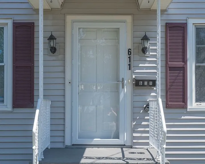 611 Cramer Ave — Photo 2