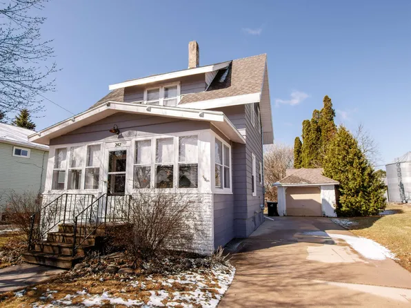 242 N Main St, Oakfield, WI 53065
