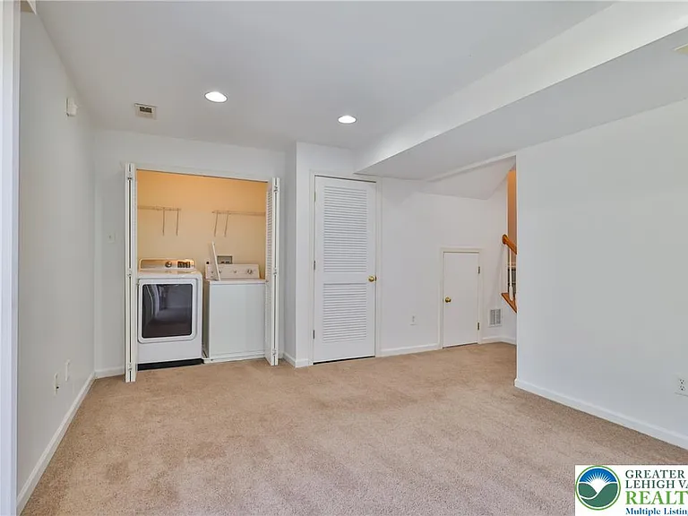 7832 Red Hawk Ct — Photo 4
