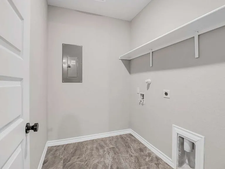 12250 Upton Park — Photo 19