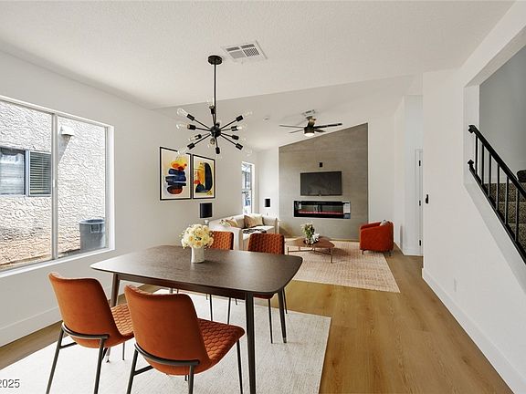 3rd image of 529 Dutchman Ave