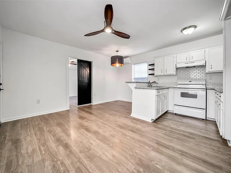 1710 Shelby St #A — Photo 2