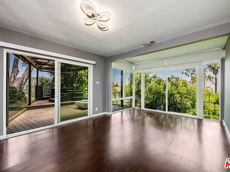 1438 Davies Dr — Photo 9