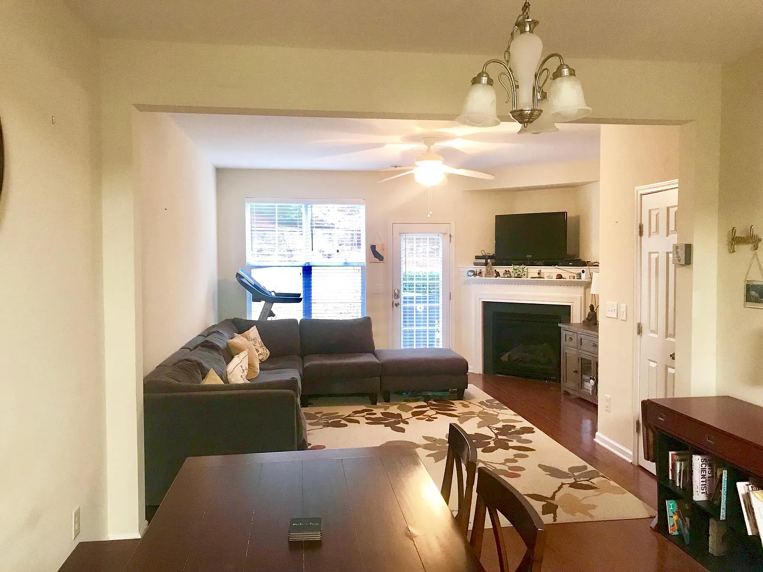 2 bed, 2.5 bath, 1200 sqft, $1,600 — Photo 4