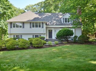 128 Fawnhill Rd, Upper Saddle River, NJ 07458