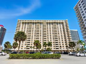 1833 S Ocean Dr