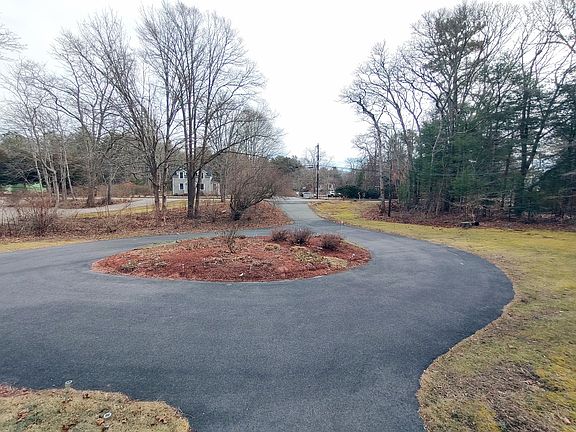 2nd image of 1519 Santuit Newtown Rd