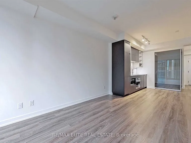 20 Edward St #1307 — Photo 11
