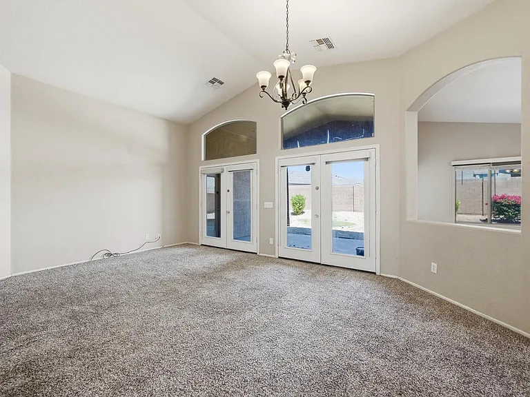 8205 S 45th Ln — Photo 27