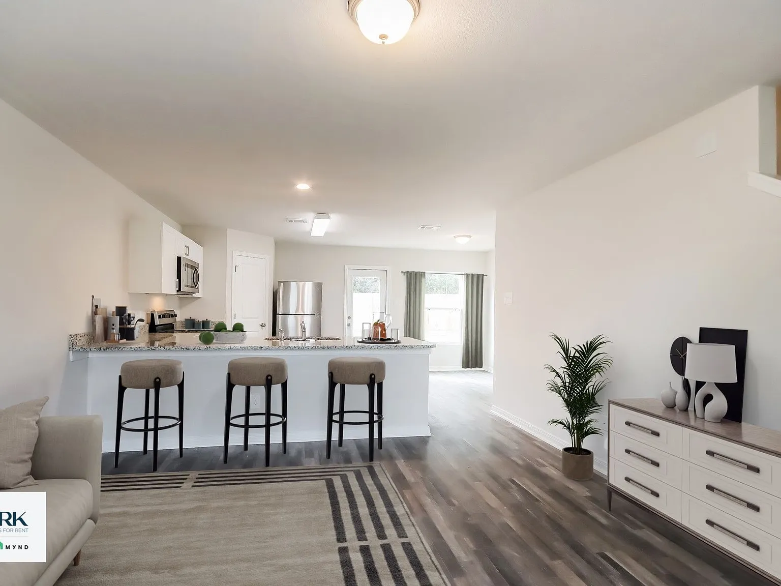 4 bed, 3.0 bath, 1811 sqft, $1,615 — Photo 3