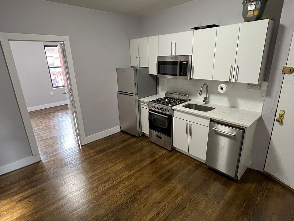 1st image of 442 W 54th St APT 15