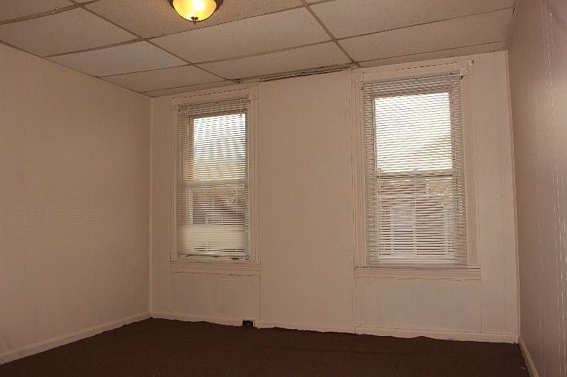 2nd image of 417 N Streeper St