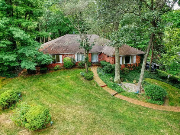 11 Melody Lane, Bayville, NY 11709