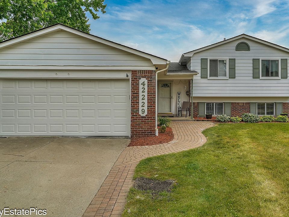 1st image of 42229 Wickfield Ct