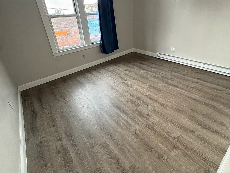 597 Grove St #3L — Photo 7